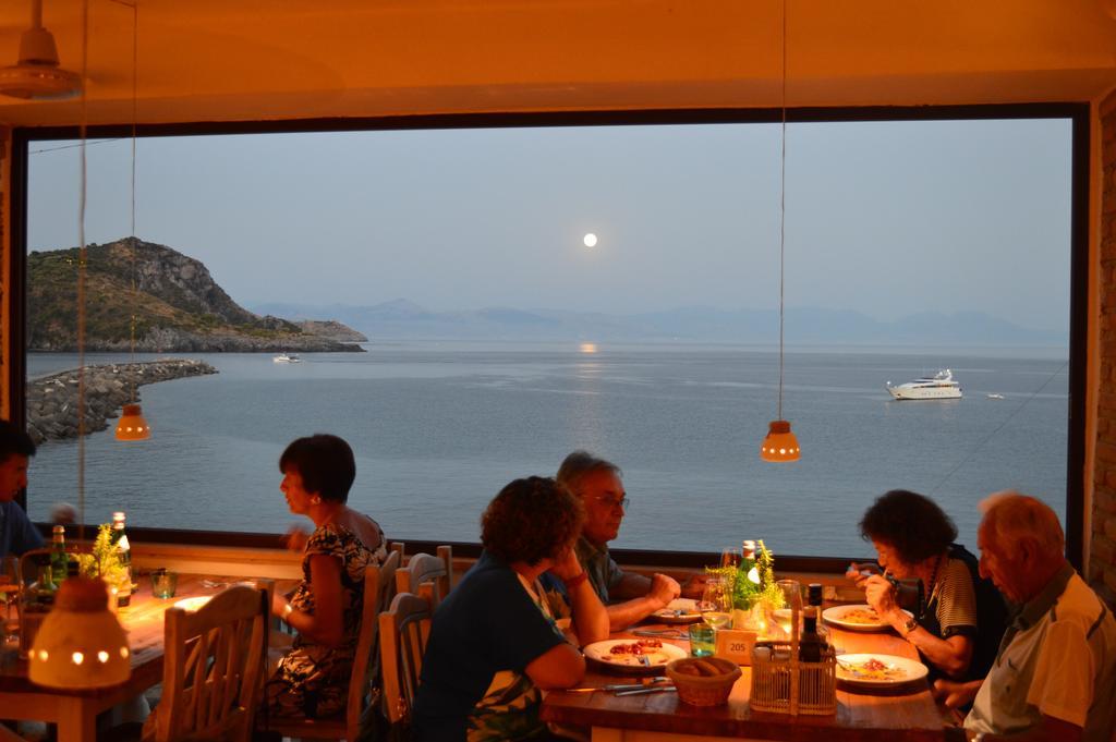 Albergo Tirreno Marina di Camerota Dış mekan fotoğraf