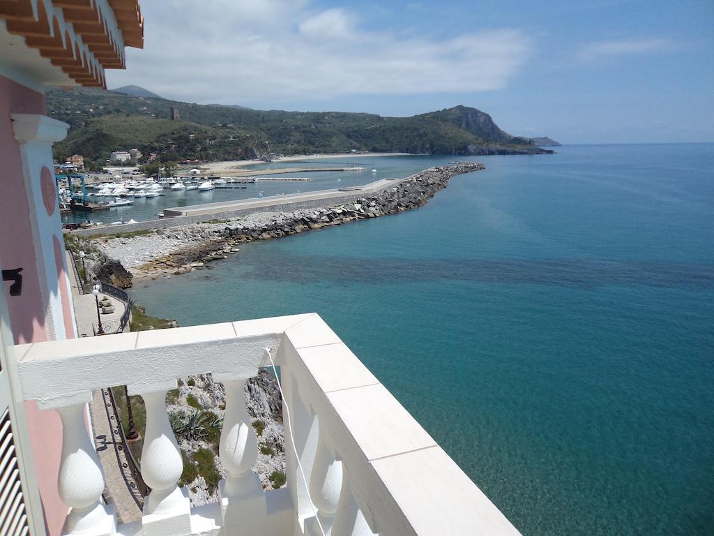 Albergo Tirreno Marina di Camerota Oda fotoğraf