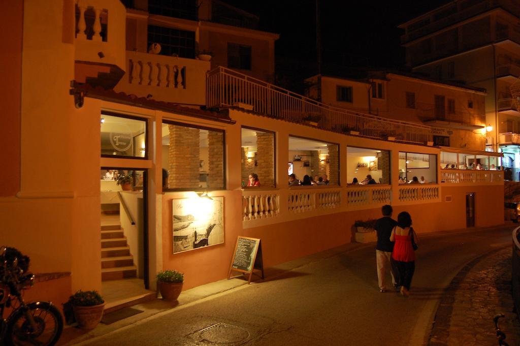 Albergo Tirreno Marina di Camerota Dış mekan fotoğraf